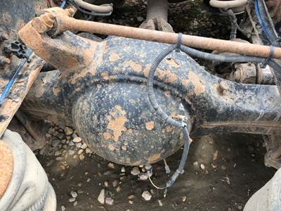 Meritor RR20145 Rear Axle Housing for a Freightliner Columbia 120