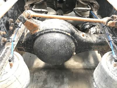 Meritor RR20145 Rear Axle Housing for a Freightliner Columbia 120