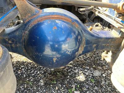 Meritor RR20145 Rear Axle Housing for a Freightliner Columbia 120