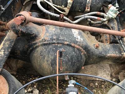 Meritor RR20145 Rear Axle Housing for a Freightliner FLD112