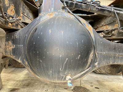 Meritor RR20145 Rear Axle Housing for a Volvo VNL