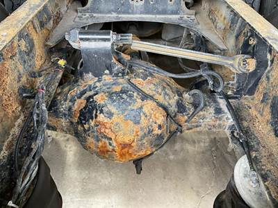 Meritor RR20145 Rear Axle Housing for a Volvo VNL