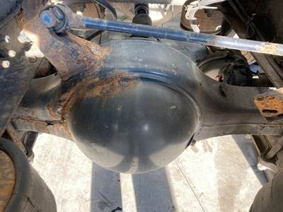 Meritor RR20145 Rear Axle Housing for a Freightliner FL112