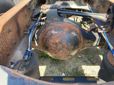 Meritor RR20145 Rear Axle Housing for a Volvo VNL