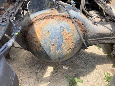 Meritor RR20145 Rear Axle Housing for a Volvo VNL