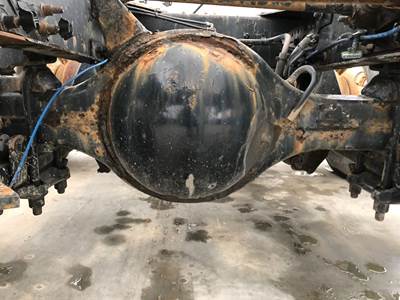 Meritor RR20145 Rear Axle Housing for a Freightliner Cascadia