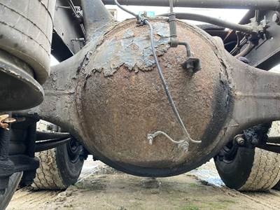 Meritor RR20145 Rear Axle Housing for a Freightliner Classic XL