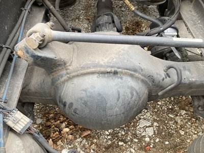 Meritor RR20145 Rear Axle Housing for a Freightliner Cascadia