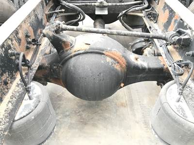 Meritor RR20145 Rear Axle Housing for a Freightliner Columbia 120