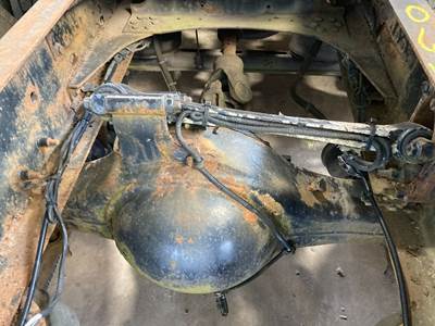 Meritor RR20145 Rear Axle Housing for a Volvo VNL