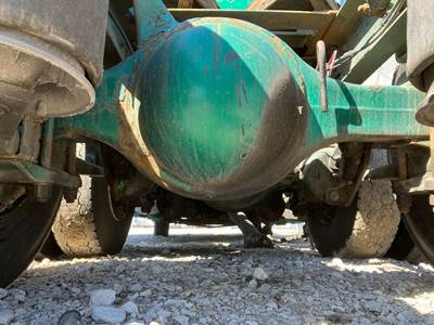 Meritor RR20145 Rear Axle Housing for a Freightliner Columbia 120