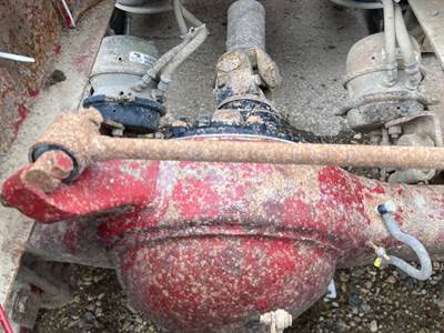 Meritor RR20145 Rear Axle Housing for a Freightliner FLD120