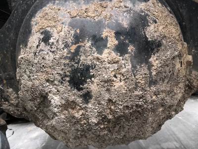 Meritor RR20145 Rear Axle Housing for a Freightliner Columbia 120