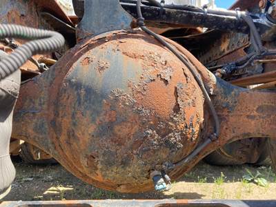 Meritor RR20145 Rear Axle Housing for a Volvo VNL