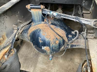 Meritor RR20145 Rear Axle Housing for a Volvo VNL