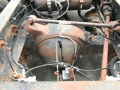 Meritor RR20145 Rear Axle Housing for a Freightliner FLD112
