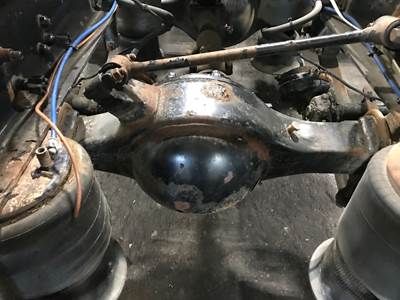 Meritor RR20145 Rear Axle Housing for a Freightliner Columbia 120