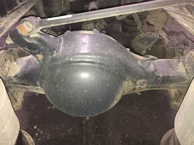 Meritor RR20145 Rear Axle Housing for a Freightliner Columbia 120