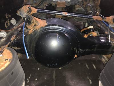 Meritor RR20145 Rear Axle Housing for a Freightliner Columbia 120
