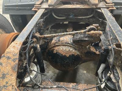 Meritor RR20145 Rear Axle Housing for a Volvo Wia