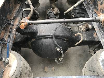 Meritor RR20145 Rear Axle Housing for a Freightliner Columbia 120