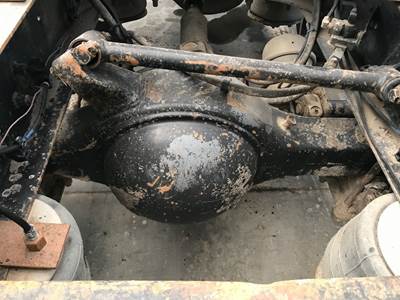 Meritor RR20145 Rear Axle Housing for a Freightliner FL112