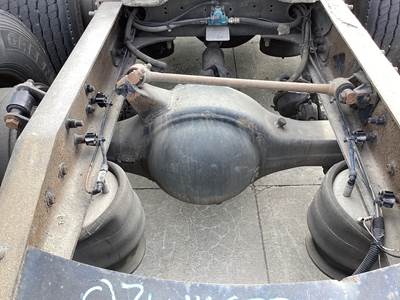 Meritor RR20145 Rear Axle Housing for a Freightliner Columbia 120