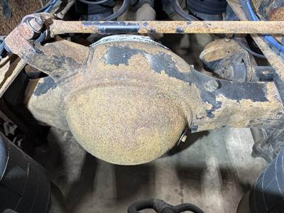 Meritor RR20145 Rear Axle Housing for a Freightliner Columbia 120