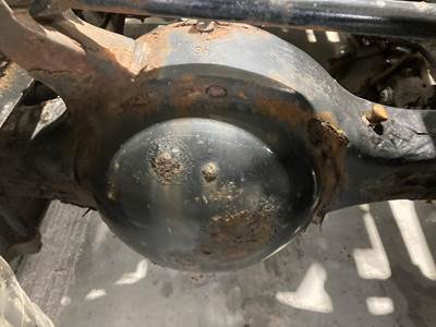 Meritor RR20145 Rear Axle Housing for a Freightliner FLD120