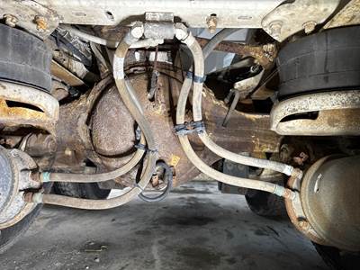 Meritor RR20145 Rear Axle Housing for a Kenworth T400