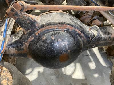 Meritor RR20145 Rear Axle Housing for a Freightliner Columbia 120