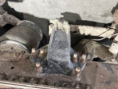 Meritor RR20145 Rear Axle Housing for a Freightliner Columbia 120