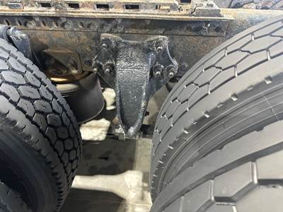 Meritor RR20145 Rear Axle Housing for a Freightliner Columbia 120