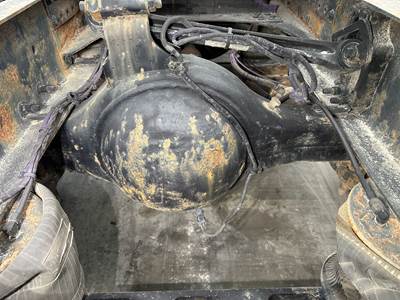 Meritor RR20145 Rear Axle Housing for a Volvo VNL