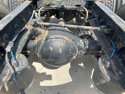 Meritor RR20145 Rear Axle Housing for a Freightliner Cascadia