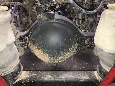 Meritor RR23164 Rear Axle Housing for a Freightliner Columbia 120