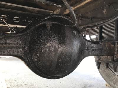 Meritor RS13120 Rear Axle Housing for a Hino 185