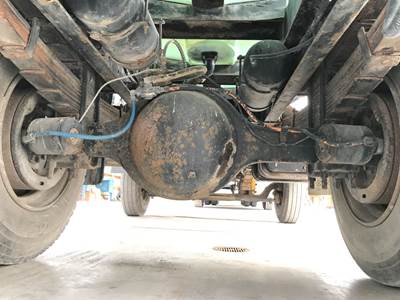 Meritor RS17140 Rear Axle Housing for a Ford C600