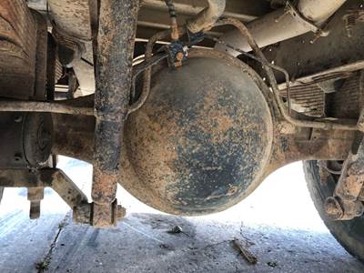 Meritor RS17140 Rear Axle Housing for a Ford B700