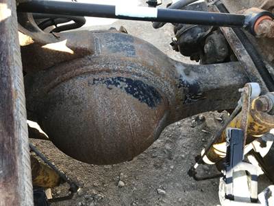 Meritor RS17140 Rear Axle Housing for a International Durastar (4400)