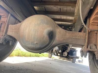 Meritor RS19145 Rear Axle Housing for a Hino 268