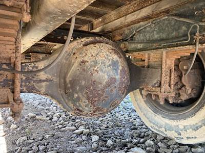 Meritor RS19145 Rear Axle Housing for a Hino 268