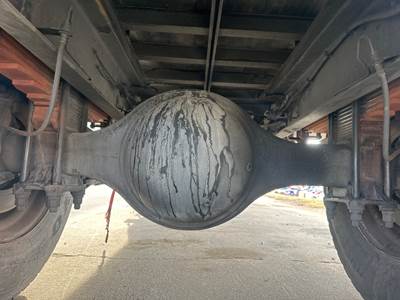 Meritor RS19145 Rear Axle Housing for a Hino 268