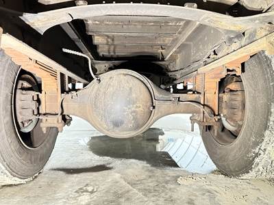 Meritor RS19145 Rear Axle Housing for a Freightliner FL70