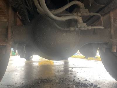 Meritor RS21145 Rear Axle Housing for a Ford F700