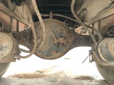 Meritor RS21145 Rear Axle Housing for a Freightliner FL70