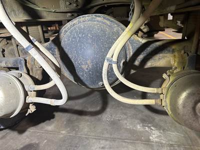 Meritor RS21145 Rear Axle Housing for a Freightliner FL70