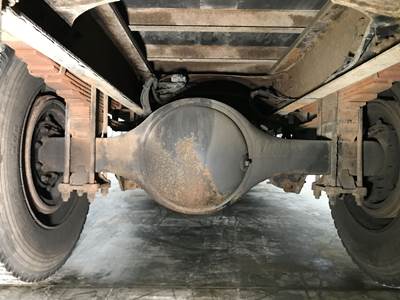 Meritor RS21145 Rear Axle Housing for a Freightliner FL70