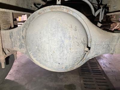 Meritor RS21145 Rear Axle Housing for a Freightliner FL70