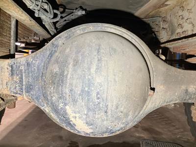 Meritor RS21145 Rear Axle Housing for a Freightliner FL70